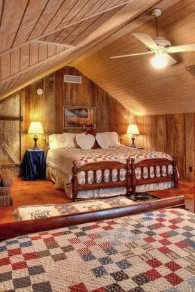 Honeymoon Oda, Birden Çok Yatak, Sigara İçilmez (Hillside Hideaway)