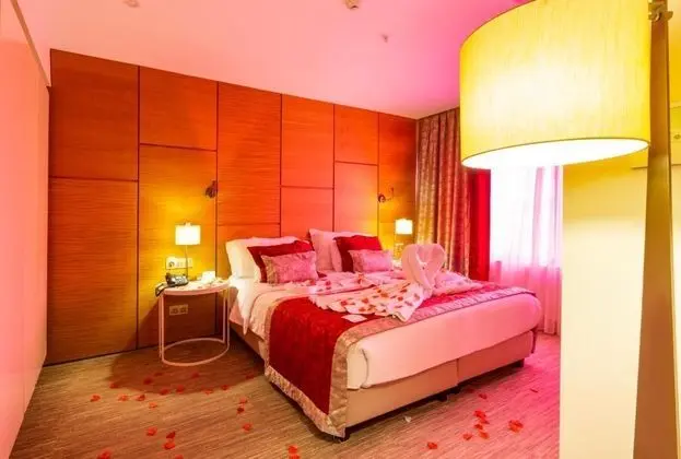 Balayı Suite, Kısmi Deniz Manzaralı, Jakuzili