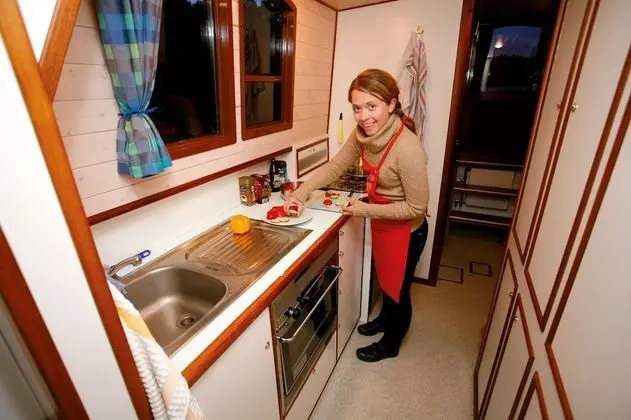 Houseboat - Kormoran 1140