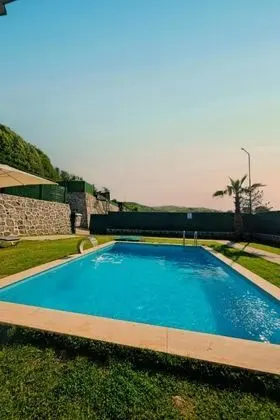 Bungalow, Göl Manzaralı, Isıtmalı Özel Havuzlu
