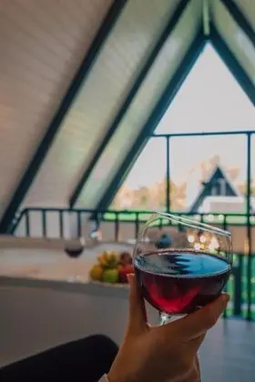 Bungalow, Göl Manzaralı, Isıtmalı Özel Havuzlu