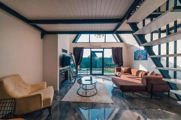Bungalow, Göl Manzaralı, Isıtmalı Özel Havuzlu