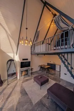 Bungalow, Göl Manzaralı, Isıtmalı Özel Havuzlu