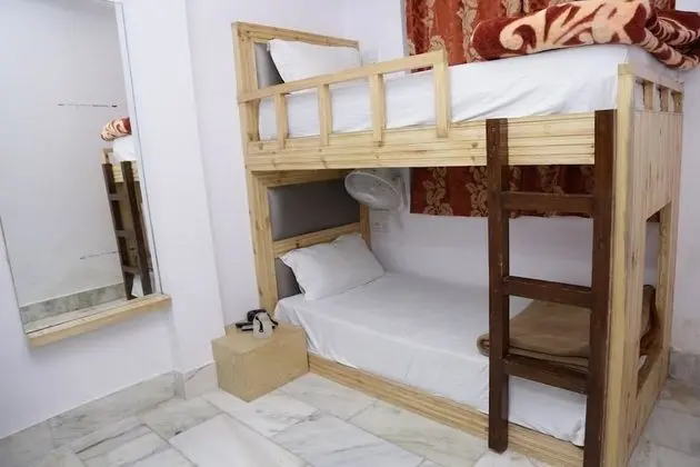 Deluxe Ortak Ranzalı Oda, Karma Ranzalı Oda