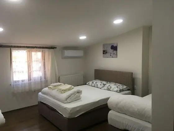 Standard Tek Büyük Yataklı Oda