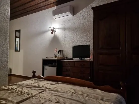 Tek Büyük veya İki Ayrı Yataklı Oda, Deniz Manzaralı