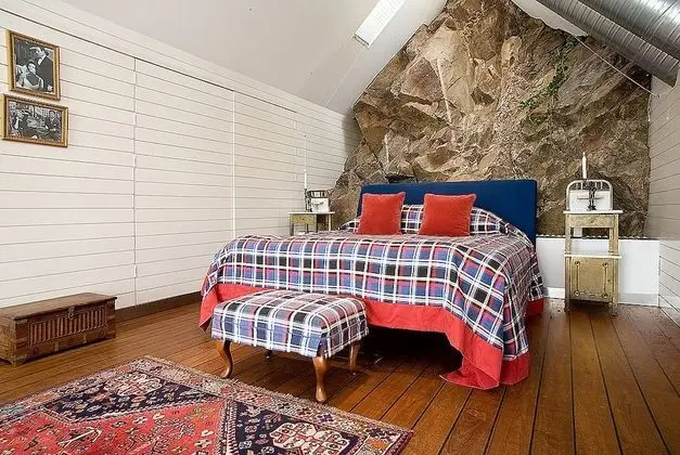 Tek Büyük Yataklı Oda