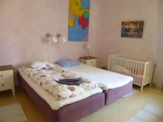 İki Ayrı Yataklı Oda, Ortak Banyo