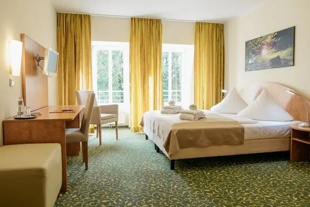 Tek Büyük Yataklı Oda