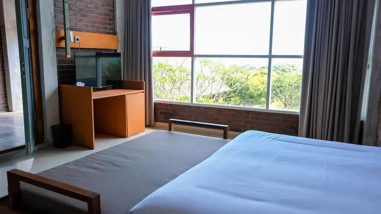 Crimson Ocean View Room