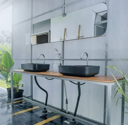 12-Bed Mixed Dormitory