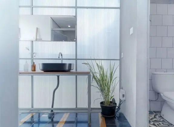 12-Bed Mixed Dormitory