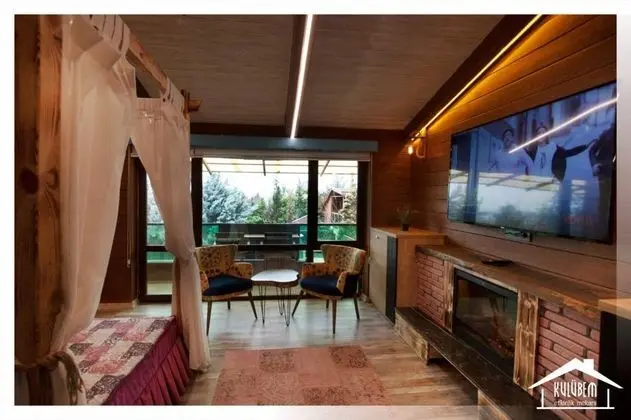Deluxe Çift Kişilik Oda, Havuz Manzaralı, Balkonlu