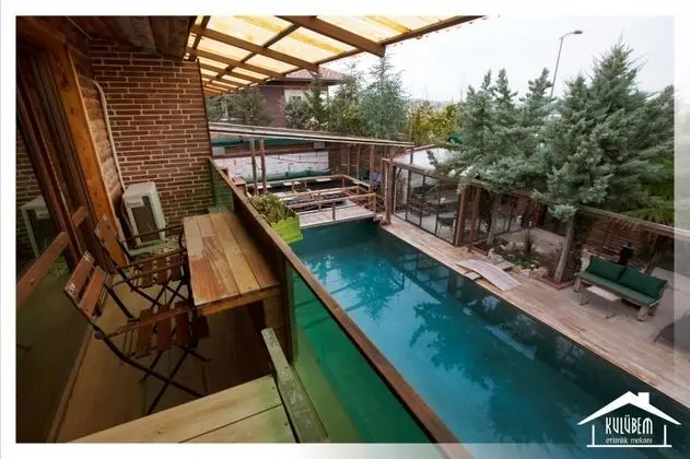 Deluxe Çift Kişilik Oda, Havuz Manzaralı, Balkonlu