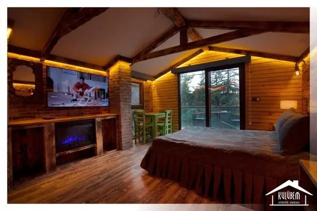 Deluxe Oda Balkonlu, Havuz Manzaralı, Teraslı