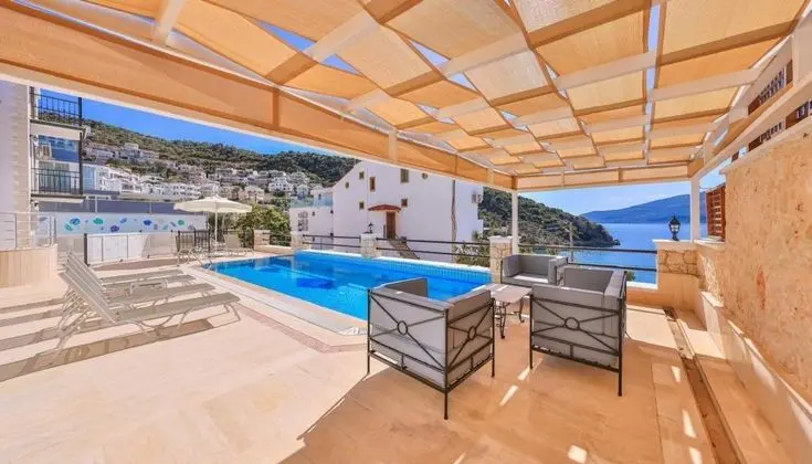 Özel Havuzlu Villa, Deniz ve Dağ Manzaralı, Şömineli ve Balkonlu