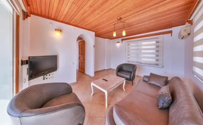 Özel Havuzlu Villa, Deniz ve Dağ Manzaralı, Şömineli ve Balkonlu