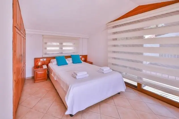 Özel Havuzlu Villa, Deniz ve Dağ Manzaralı, Şömineli ve Balkonlu
