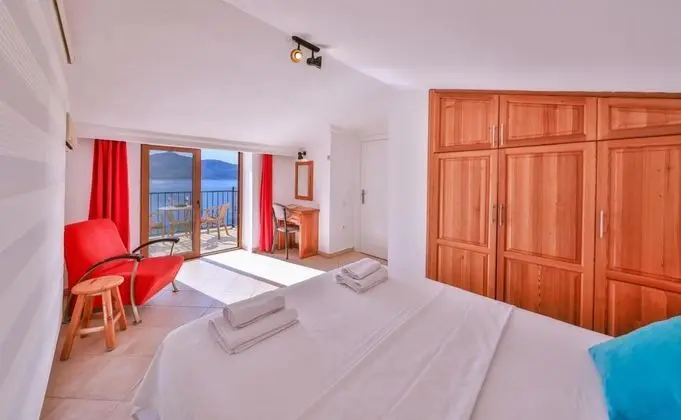 Özel Havuzlu Villa, Deniz ve Dağ Manzaralı, Şömineli ve Balkonlu