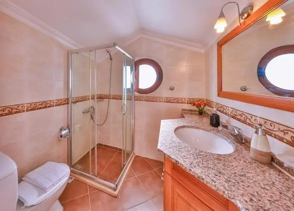 Özel Havuzlu Villa, Deniz ve Dağ Manzaralı, Şömineli ve Balkonlu
