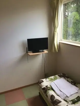 İki Ayrı Yataklı Oda, Ortak Banyo