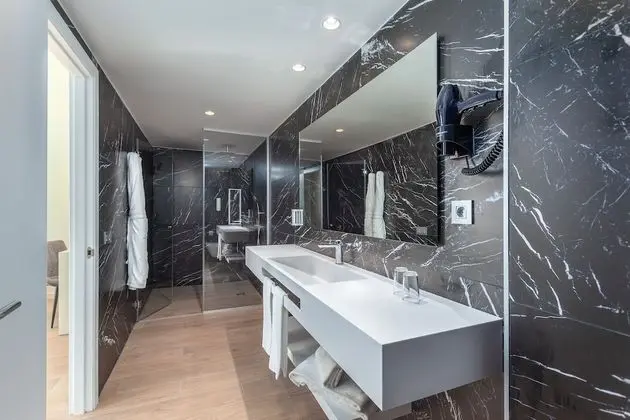 Adults Only Suite (+18 years)
