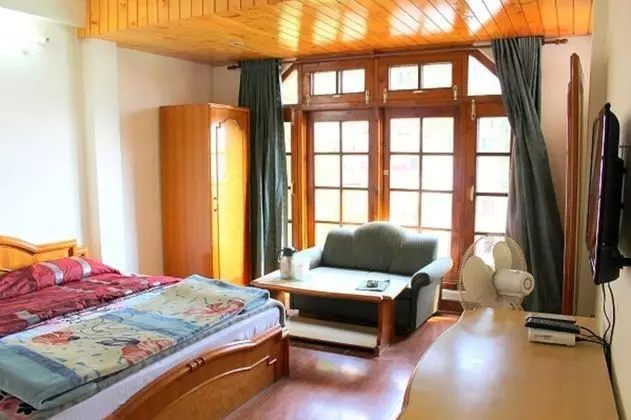 Deluxe Tek Büyük Yataklı Oda