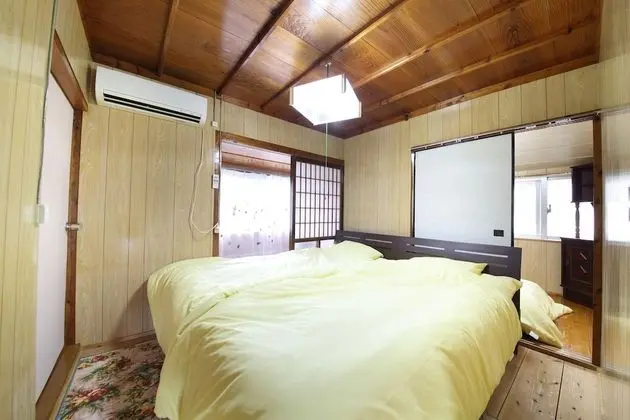 Ev (Private Vacation)