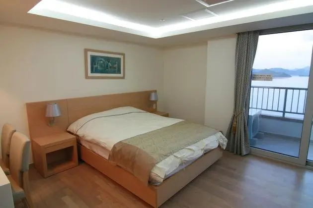 [Breakfast & Sauna PKG] Family Deluxe: Breakfast and Sauna for 2