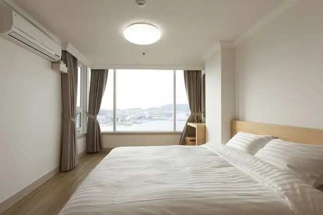 [Breakfast & Sauna PKG] Suite Deluxe: Breakfast and Sauna for 2