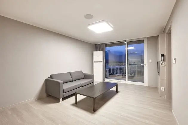 [Breakfast & Sauna PKG] Deluxe Suite: Breakfast and Sauna for 2
