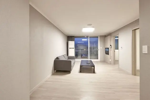 [Breakfast & Sauna PKG] Deluxe Suite: Breakfast and Sauna for 2