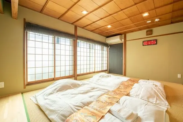Traditional Ev, 5 Yatak Odası