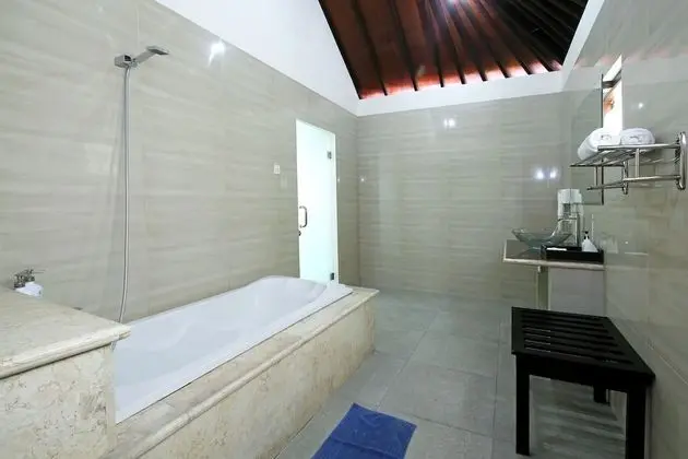 Deluxe Three Bedrooms Villa