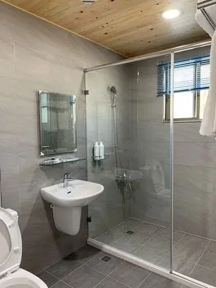 Dört Kişilik Oda (202)