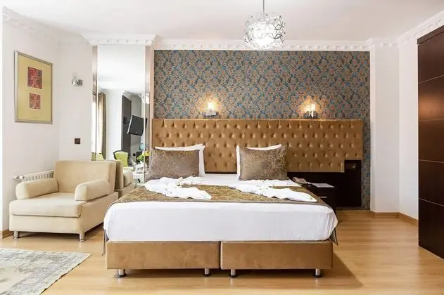 Deluxe Dört Kişilik Oda