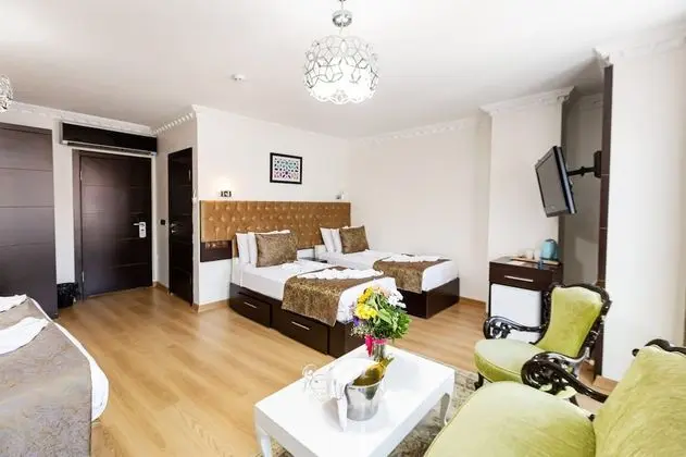 Deluxe Dört Kişilik Oda