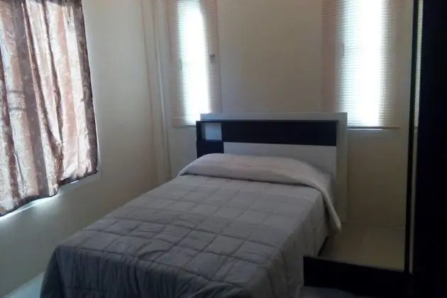 2 Bedroom Holiday Home