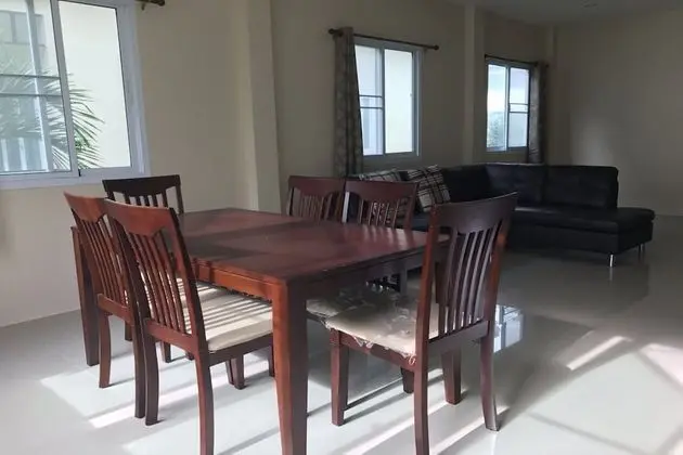 2 Bedroom Holiday Home