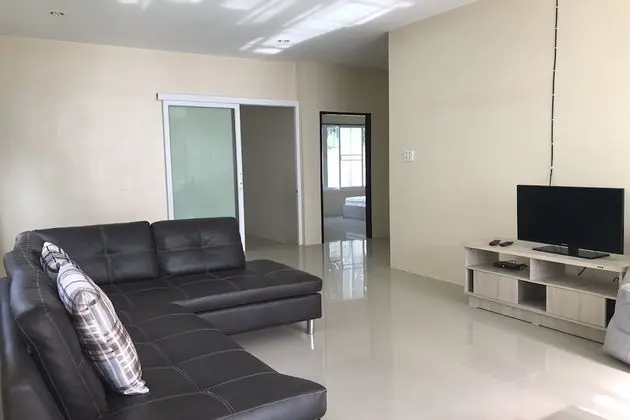 2 Bedroom Holiday Home