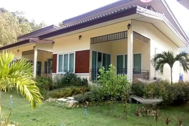 2 Bedroom Holiday Home
