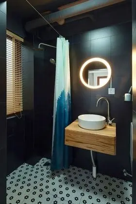 Business Tek Büyük Yataklı Oda