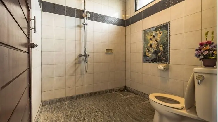 Standard Tek Büyük veya İki Ayrı Yataklı Oda, Bahçe Manzaralı