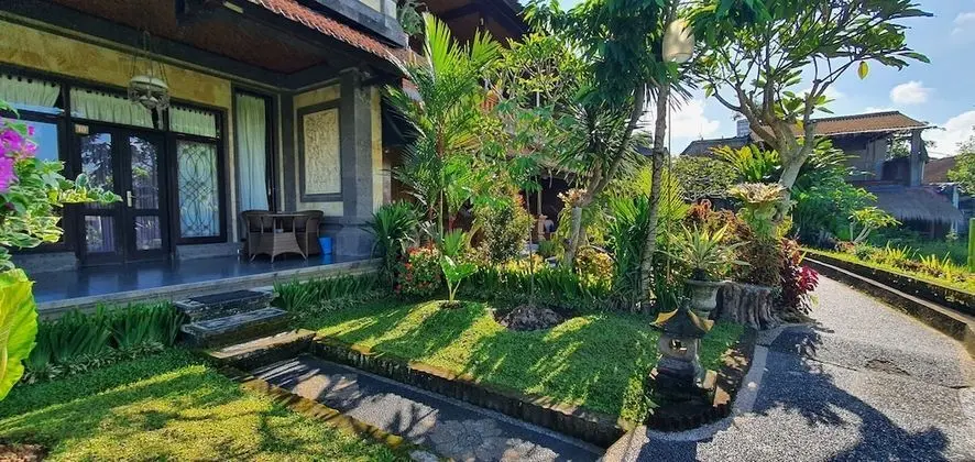 Standard Tek Büyük veya İki Ayrı Yataklı Oda, Bahçe Manzaralı