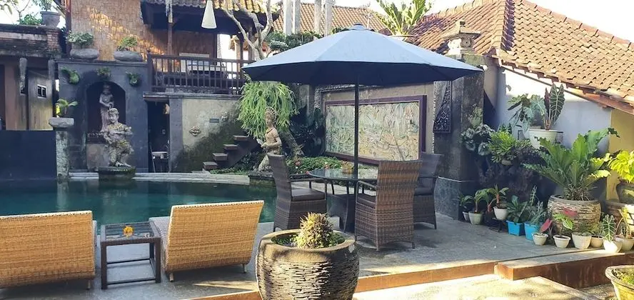 Standard Tek Büyük veya İki Ayrı Yataklı Oda, Bahçe Manzaralı