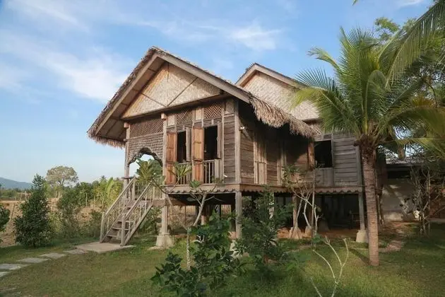 Villa (Tok Perak)
