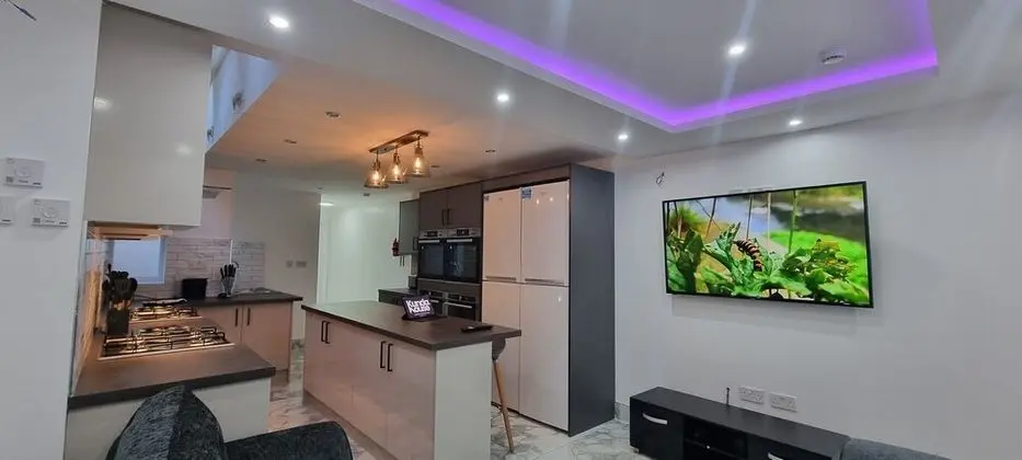 Deluxe Tek Büyük Yataklı Oda, Banyolu/Duşlu