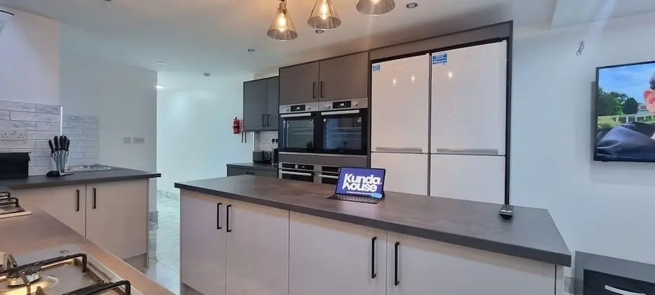 Deluxe Tek Büyük Yataklı Oda, Banyolu/Duşlu