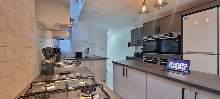 Deluxe Tek Büyük Yataklı Oda, Banyolu/Duşlu