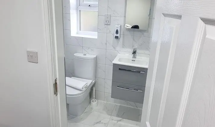 Deluxe Tek Büyük Yataklı Oda, Banyolu/Duşlu